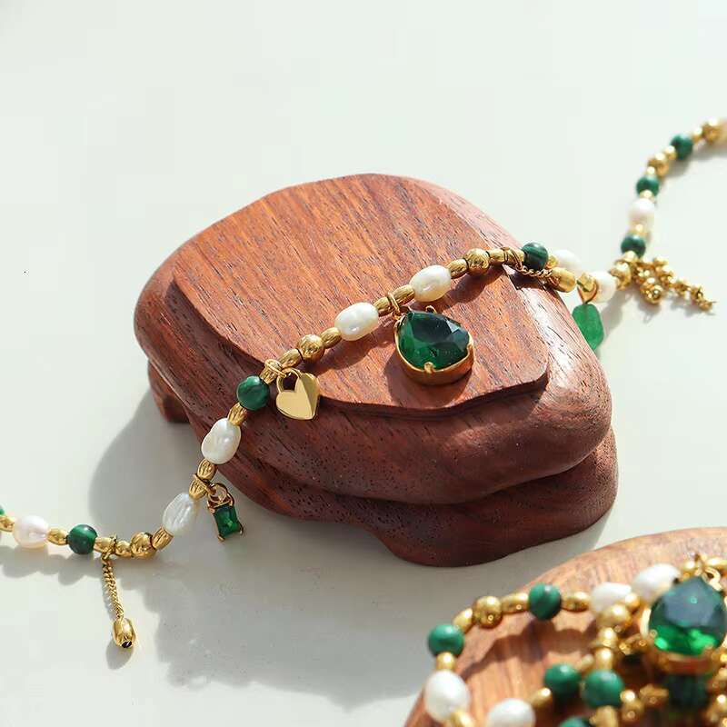 Elegant stainless steel necklace, women's gold-plated pearl zircon pendant, and fashionable chain buckle