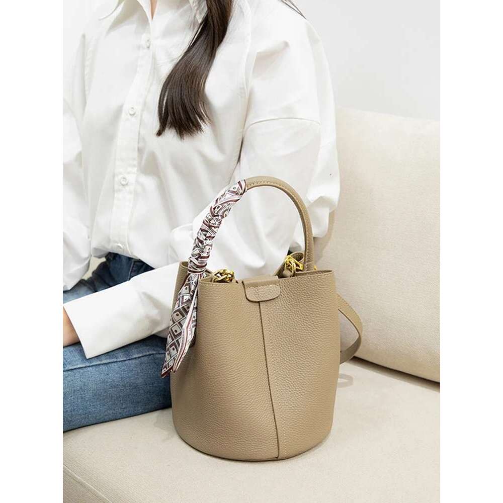 Fashionable Elegant Women's Bucket High Quality PU Leather Handbagsimple And Large Capacity Portable Shoulder Bag