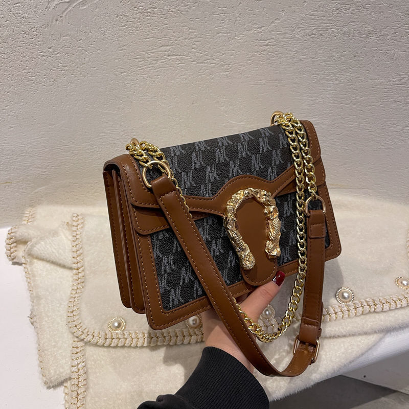 Casual plaid single shoulder for spring summer new trend, fashionable and versatile women's chain bag, high aesthetic crossbody bag