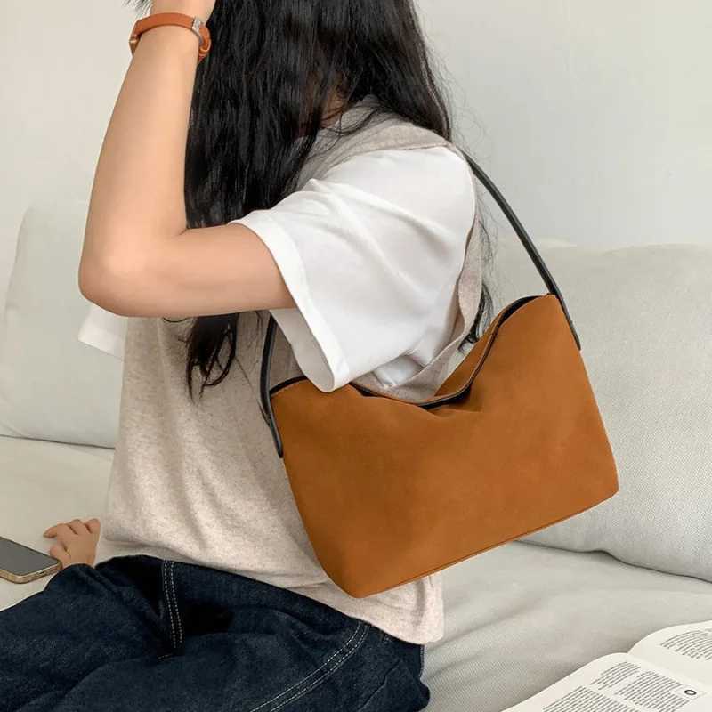 Womens Fashion Shoulder Bag Retro Style Casual Suede Handbag No Special Features Available in Light Brown and Dark BrownW250512