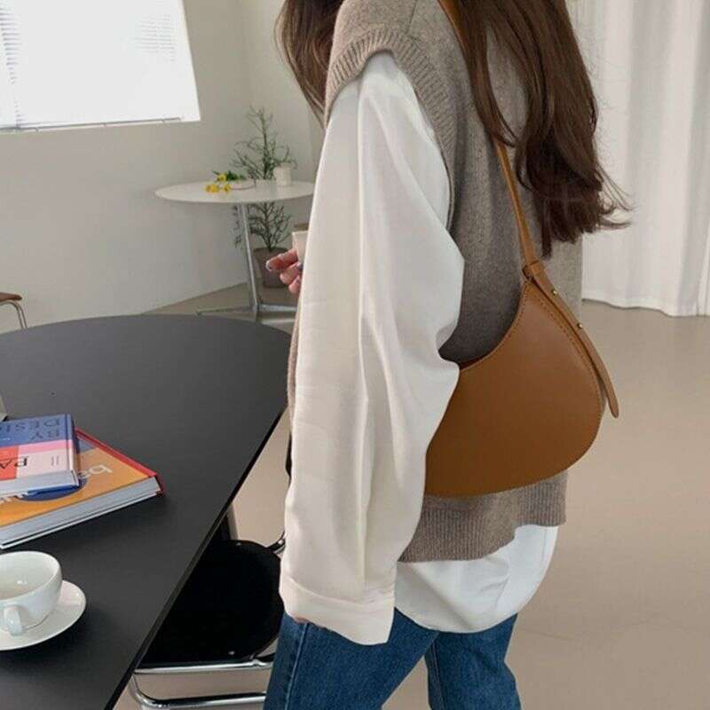 French new version niche design brown single shoulder underarm women's zipper small color chain saddle bag