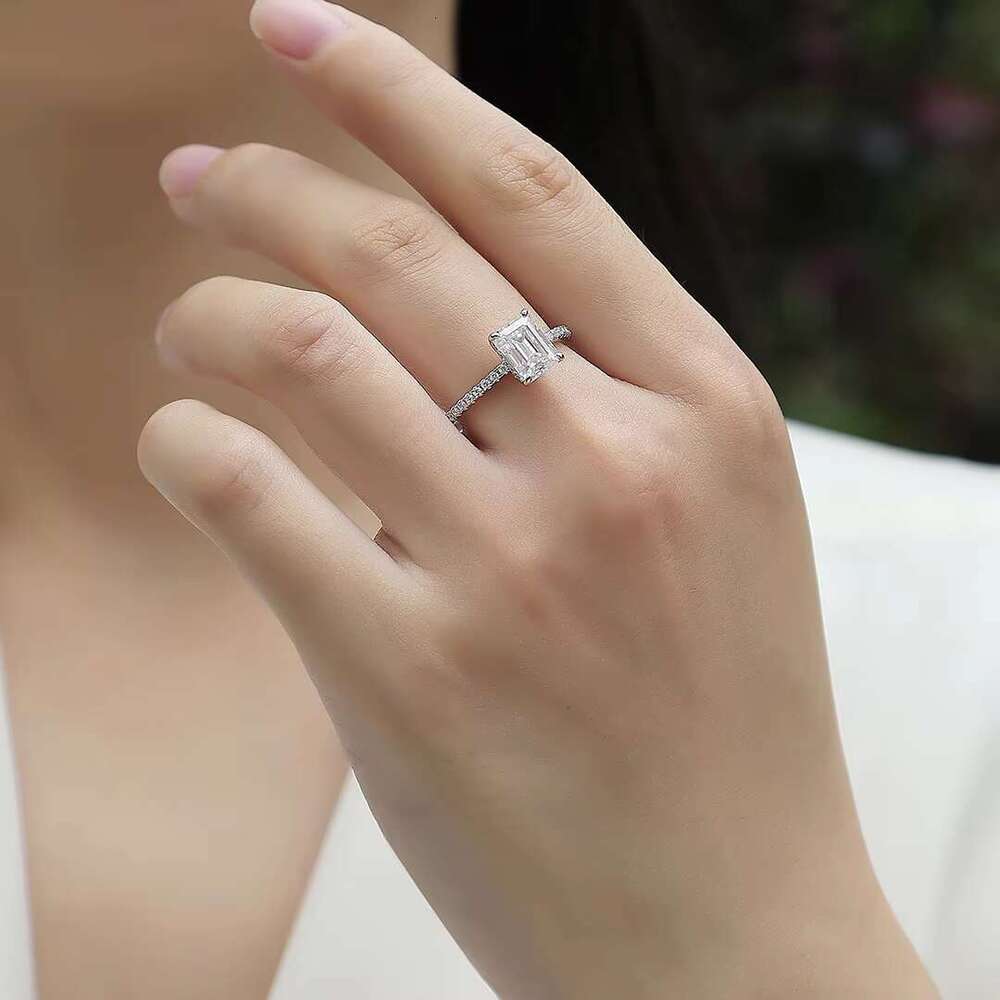 Elegant Moissanite emerald cut shared fork ring, made of pure silver, suitable for women (sizes 5-9 in the United States)
