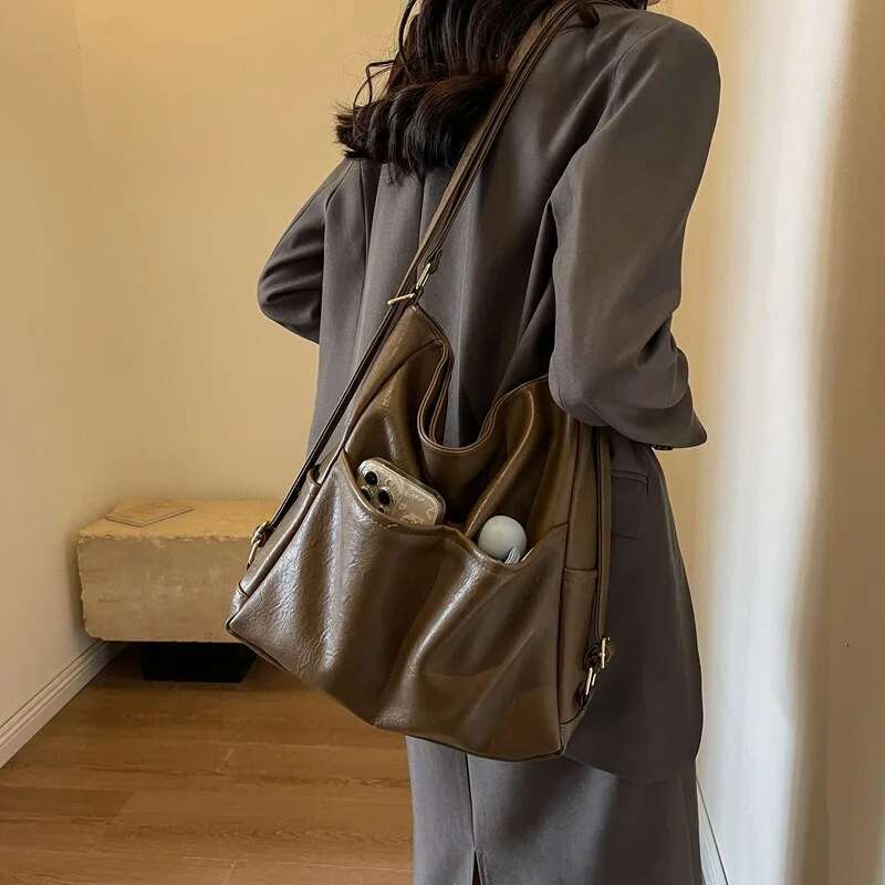 High Capacity Solid Color PU Zipper Sewing Thread Shoulder Female Bags on Sale 2024 Fashion Backpacks Bolsas Femininas