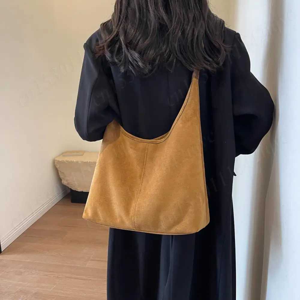 Women Suede Shoulder Bag Stylish Crossbody Bag Large Capacity Top Handle Bag Adjustable Strap Chic Hobo Bag Daily Commuting BagXJ250512