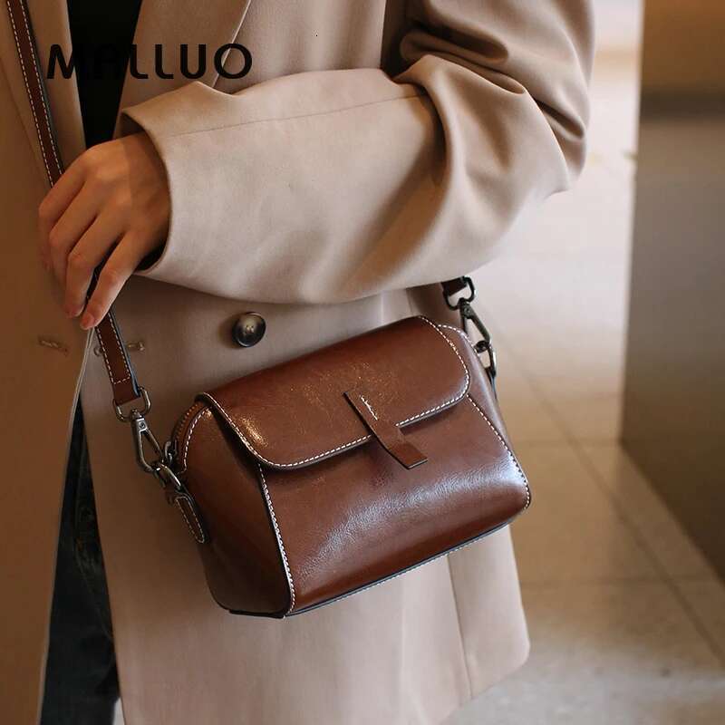 Oil Wax Cowhide Genuine Leather Crossbody Small for Women Fashionable Versatile Shoulder Shell Handbag Lady Casual Phone Bag