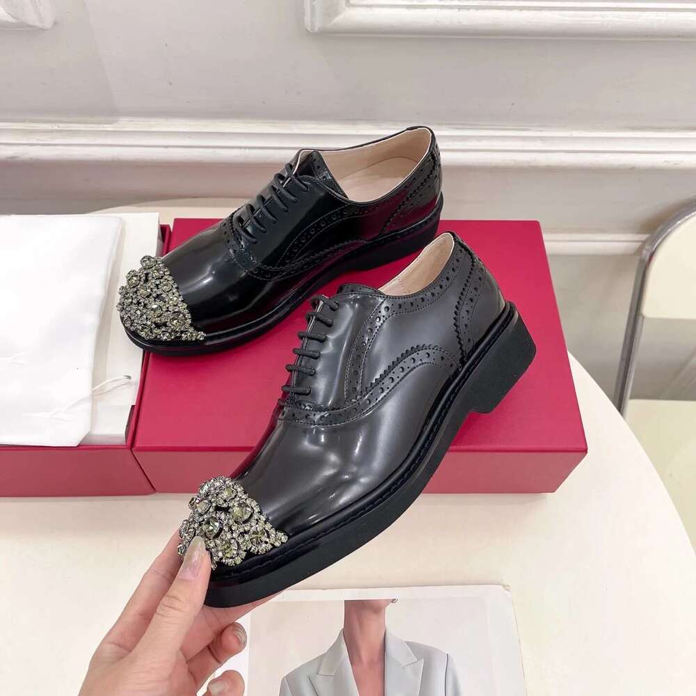 Women Size35-41 Genuine Leather Pumps Med Heels Crystal Loafers Flat Platform Round Toe Designer Shoes Zapatillas De Mujer