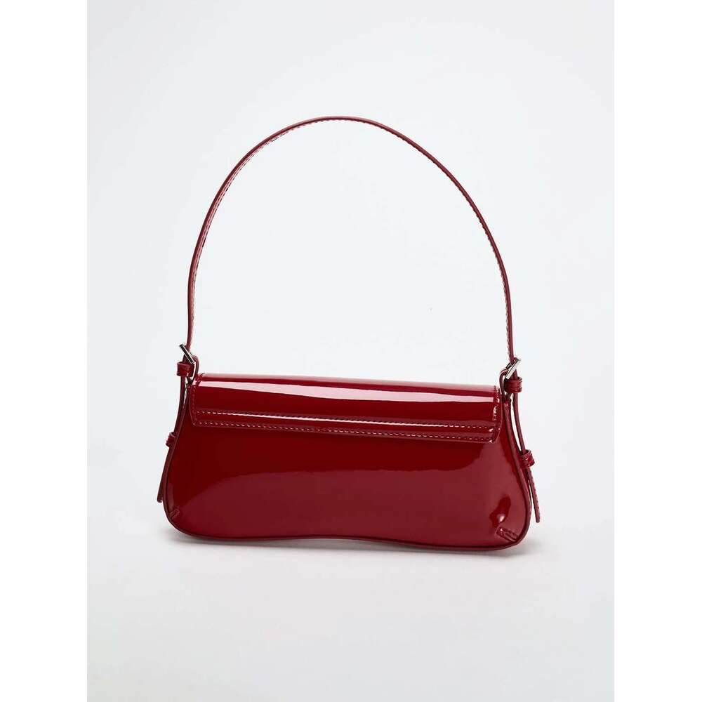 Red Baguette Underarm Bag New Fall 2024 Fashion Simple Commuter Clamshell Vintage Shoulder Bag