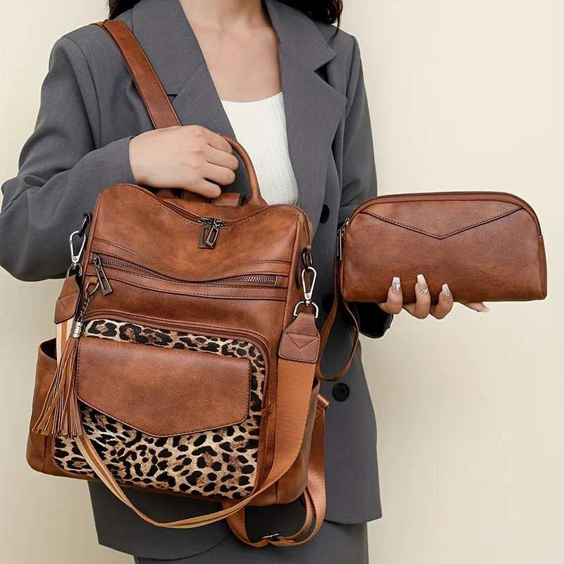 Vintage Womens Backpack Large Capacity Leopard Print Block Design with Tassel Stain-Resistant Leather Z250512