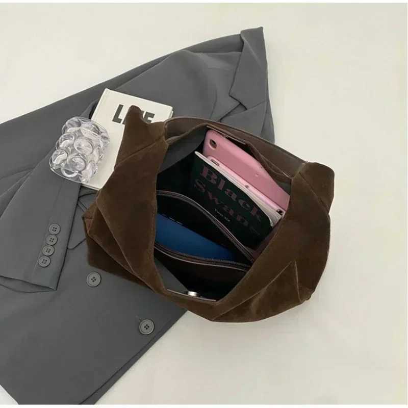 Frosted Vintage Womens Bag Large Capacity Shoulder Bag Solid Color Simple Casual Commuter Bags Autumn Retro 2025 Hot SellingXJ250512