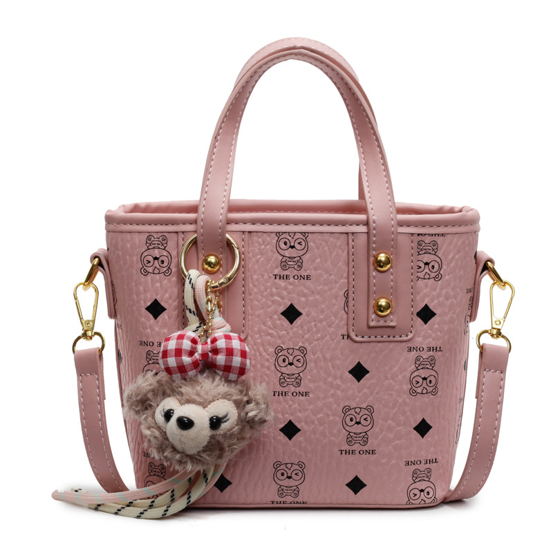 Elegant Portable Backpacks for Ladies: Trendy Messengers & Bags Ideal for Everyday Use Designer bag