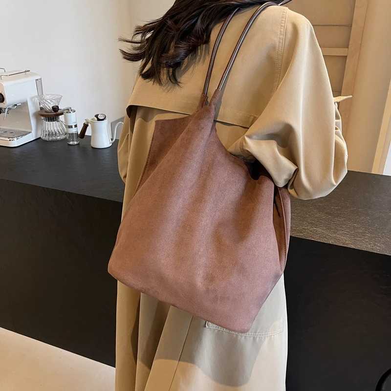 Womens Suede Shoulder Bag Stylish Crossbody Bag Solid Color Chic Hobo Bag Adjustable Strap Casual Tote Purse Vintage Satchel BagXJ250512