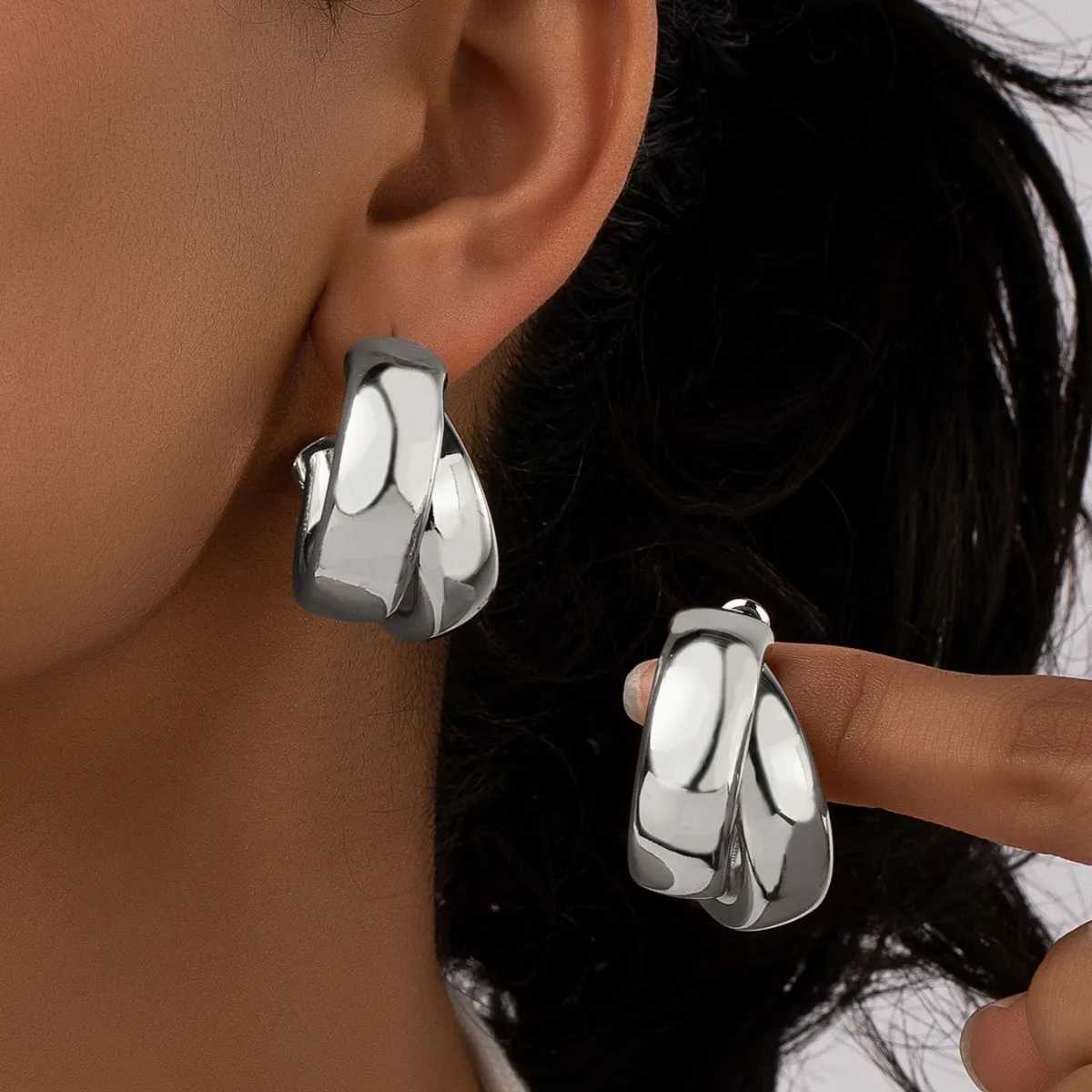 Fashion Stainless Steel Smooth Metal Chunky Hoop Earrings for Woman Vintage Double Layered Circle Exaggerated Earrings Jewelry Y250510