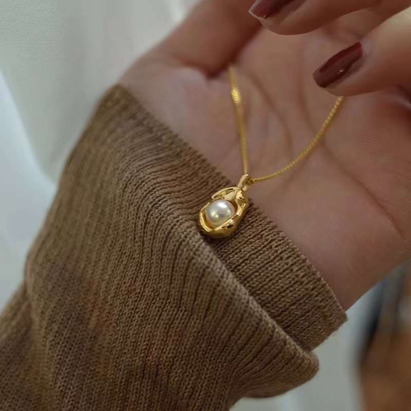 New women's fashionable bead pearl pendant stainless steel necklace, matte waterproof accessory Stai