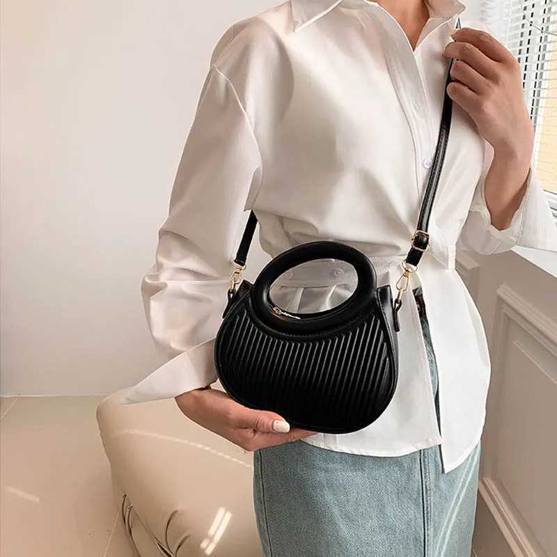 Fashion Women Shoulder Bag Armpit Bag Design Underarm Bag Pleated Saddle Bag Solid Color Messenger Bag Purse HandbagsW250512