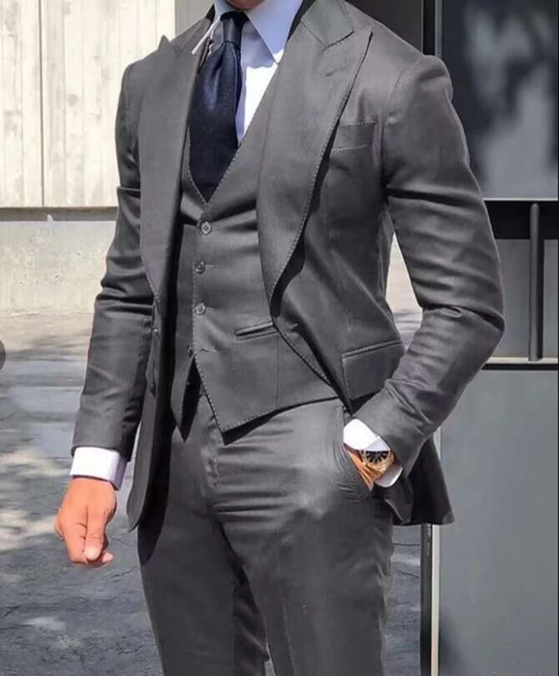 Solid Color Fashion Men Boutique Business Suits Wedding Suit Formal Groom Tuxedos 3 Pcs Set Dress Peak Lapel Blazer Vest Pants