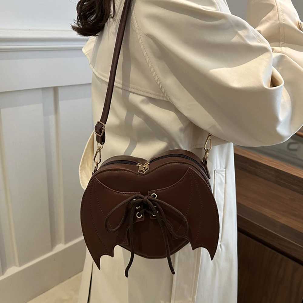 Internet celebrity new love bag strap design bat wing bag funny womens single shoulder diagonal cross bag Z250512