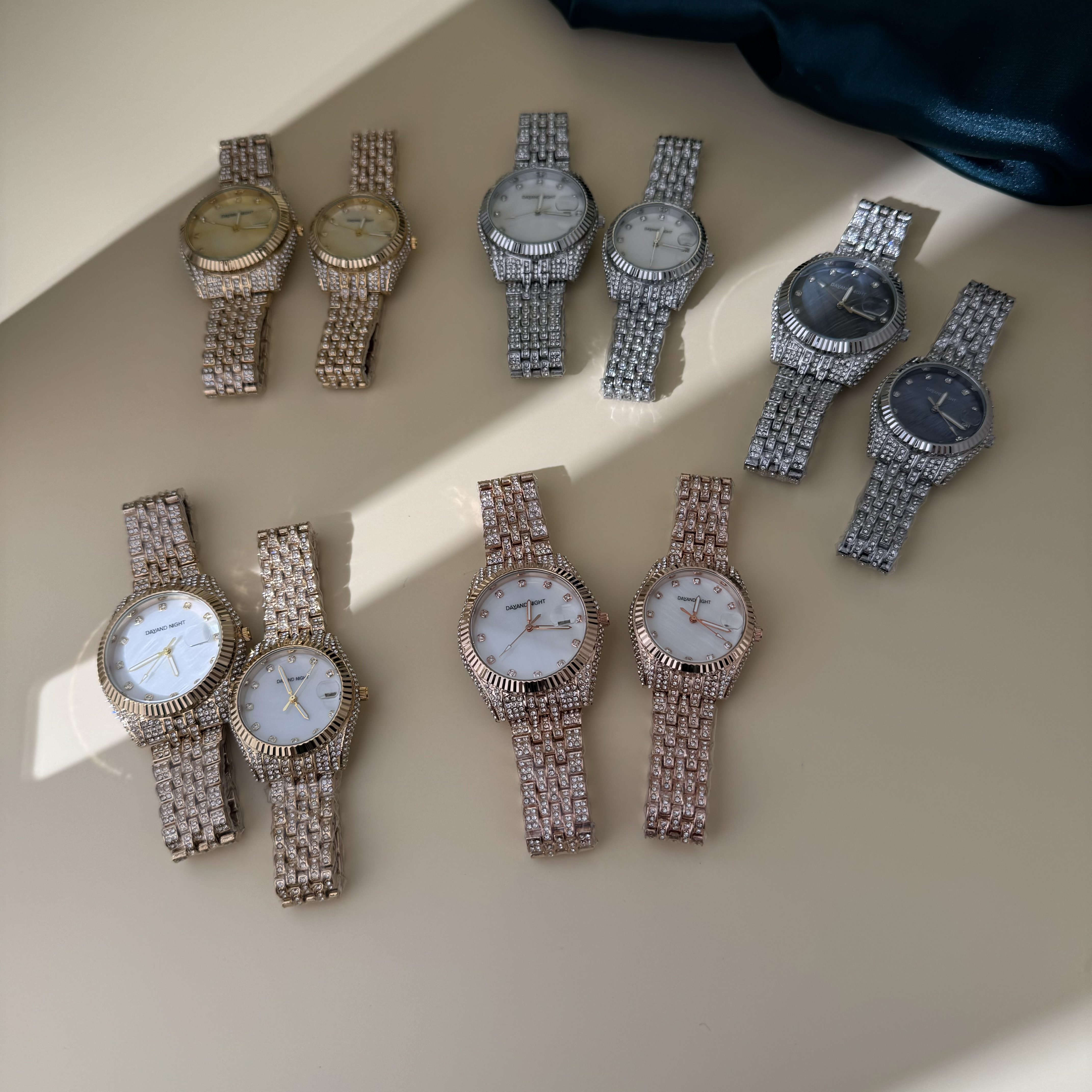 Luxury Diamond Couple's Watch | Quartz Wristwatch for Men & Women | Fashionable Dress Watch with Elegance| Perfect For Daily Wear, Evening Partie