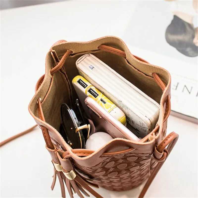 Chic Embossed Tassel Bucket Bag Simple Small Handbag Shoulder Crossbody Bag Stylish Phone Coin Purse Suitable for Everyday Use Z250512