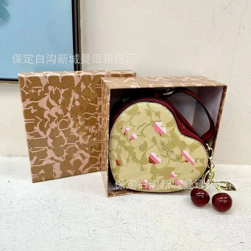 Colorful Heart-Shaped Personalized Pattern Popular Versatile Single Shoulder Crossbody Bag Birthday Gift