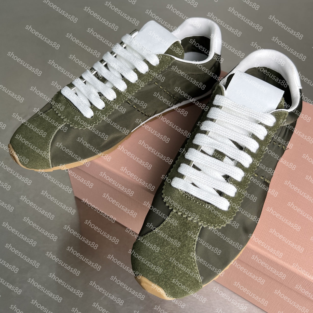 Designer Plume Sneaker Top-Quality Men Women Classic Flat Casual Shoes Luxury Mesh Nylon Lace-Up Leather Training Shoe