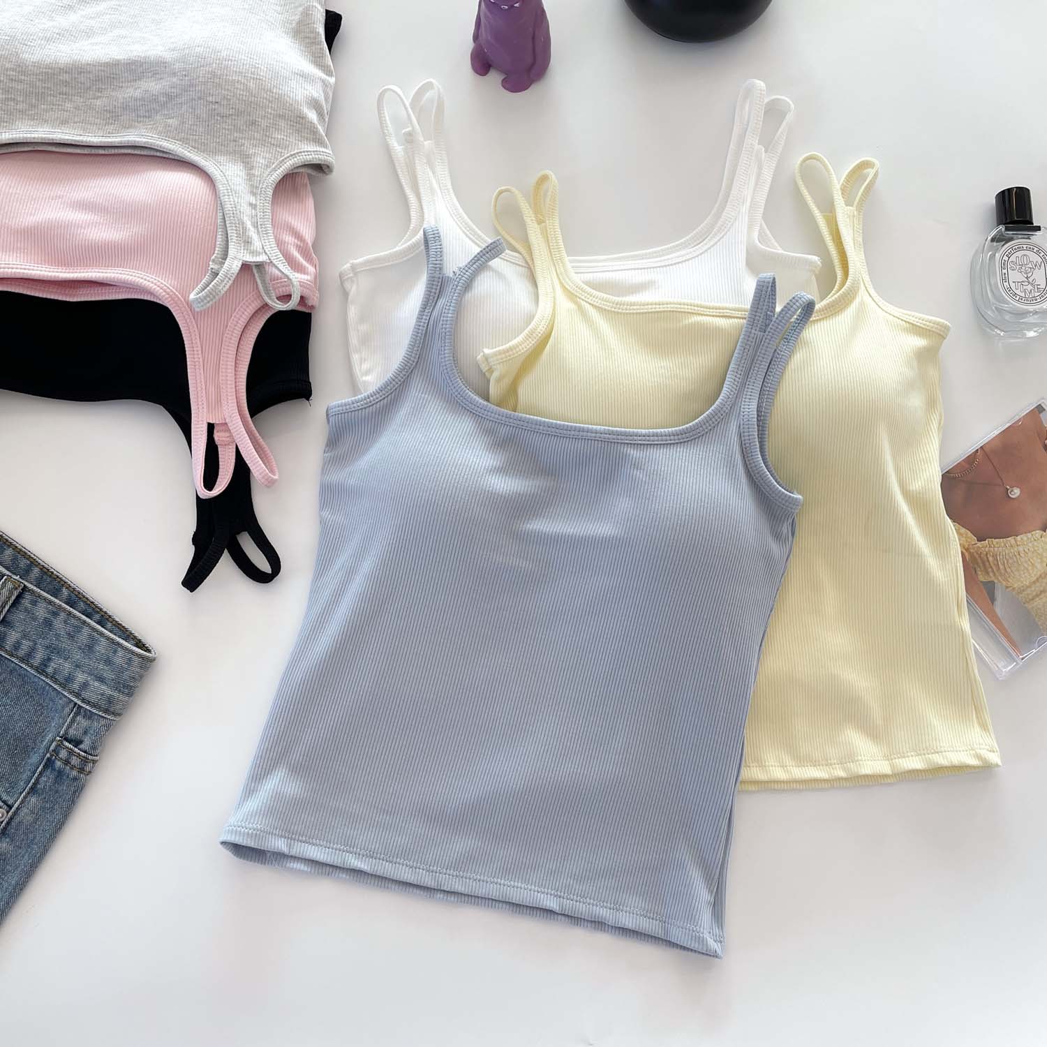 XL240 New sweet camisole for women with breast pads, slimming, short style to wear outside and inside