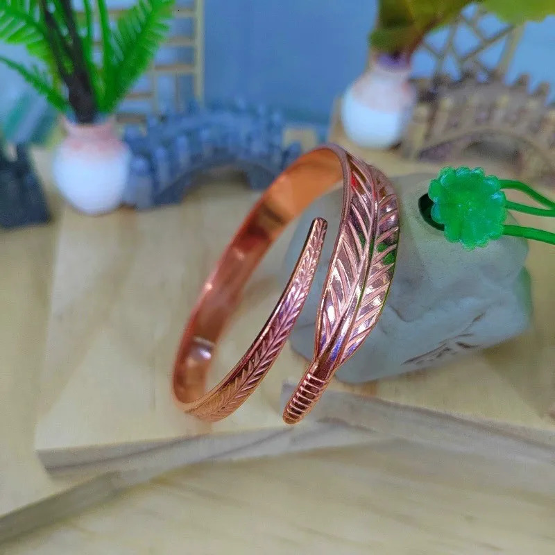Elegant Vintage Pure Cooper Feather Wing Cuff Bangle for Men Women Fashion Punk Style Wristlet Party Jewelry Gifts 250512