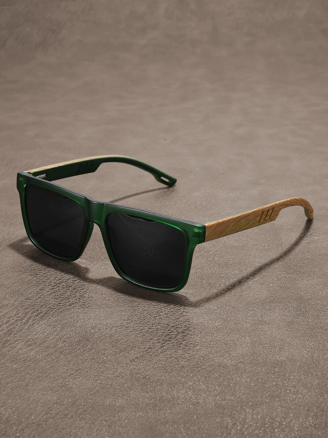 1pc Retro Walnut UltraLight Square Polarized Exquisite Fashion Sun Glasses For Men Women Outdoor Driving Beach Travel Eyewear 250512