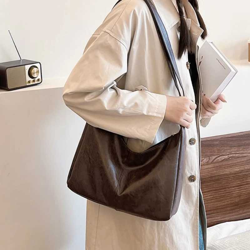 PU Leather Commuter Fashion Vintage Casual Tote Bag Maillard Stylish Crossbody Bags for Women Texture Large Capacity Temperament Z250512