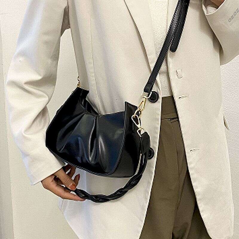 Women's crossbody new autumn and winter high-end feeling leather super soft ins versatile trendy armpit pleated bag
