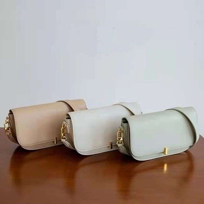 White armpit with high appearance French texture, niche single shoulder crossbody bag new women's bag