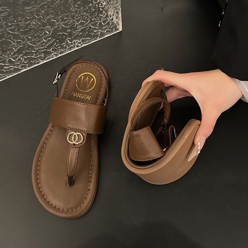 New free shipping deisgner sandals for womens flat sandals black brown New Flat bottomed versatile fashionable Roman herringbone clip on sandals