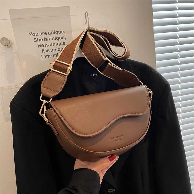 Yogodlns Fashion Small PU Leather Saddle Armpit Bags for Women Vintage Designer Shoulder Crossbody Bag Small Flap Purse HandbagsXJ250512