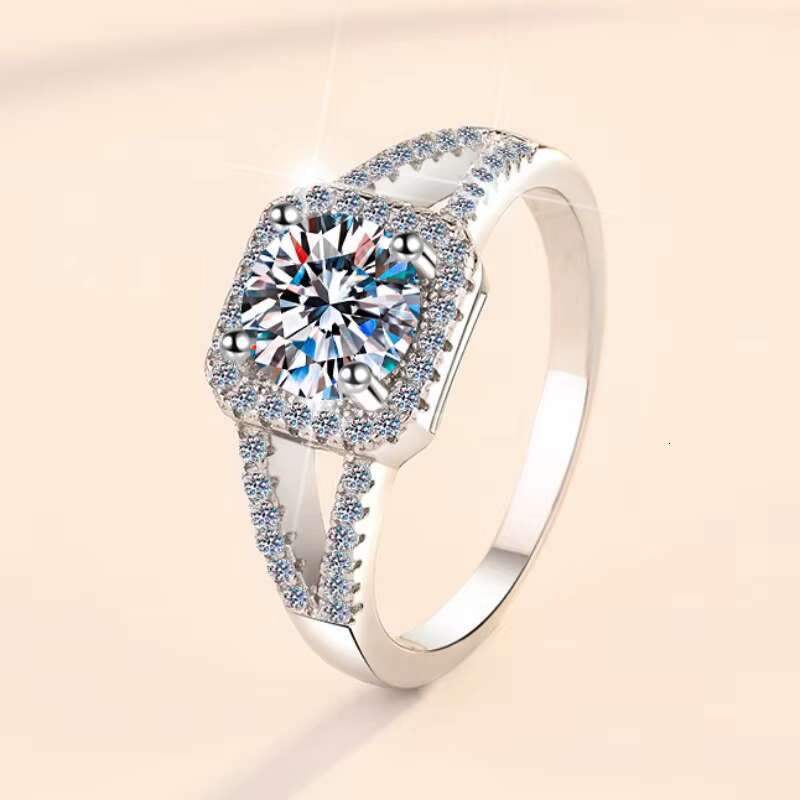 Fine Husky Jewelry Factory Geometric square Design Womens Fashion 925 Silver VVs1 Diamond VVs1 Moissanite Ring of Ladies Women