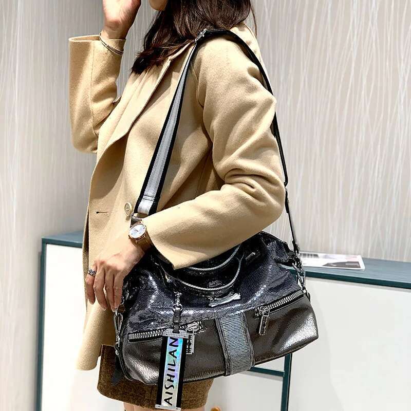 Large Capacity Women Handbag 2021 New Fashion Trend Tote Sequins Sier Casual Single Diagonal Bag Shoulder Bags Bolsa Feminina