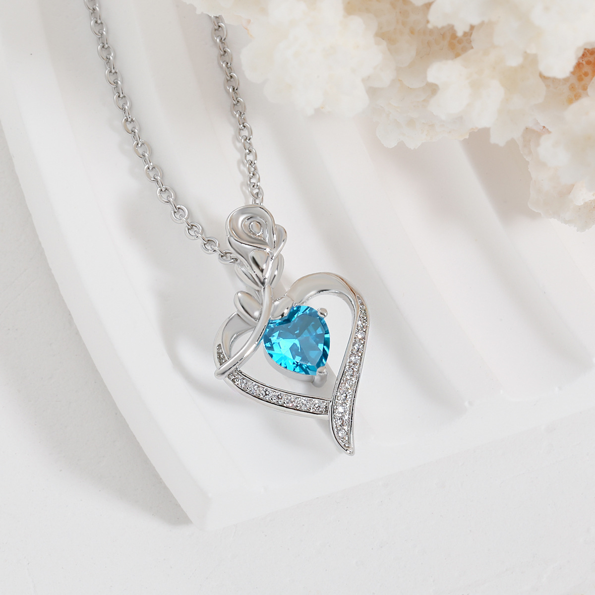 Luxury Forever Rose Necklace - Heart-Shaped Love Pendant for Valentine's Day Gift
