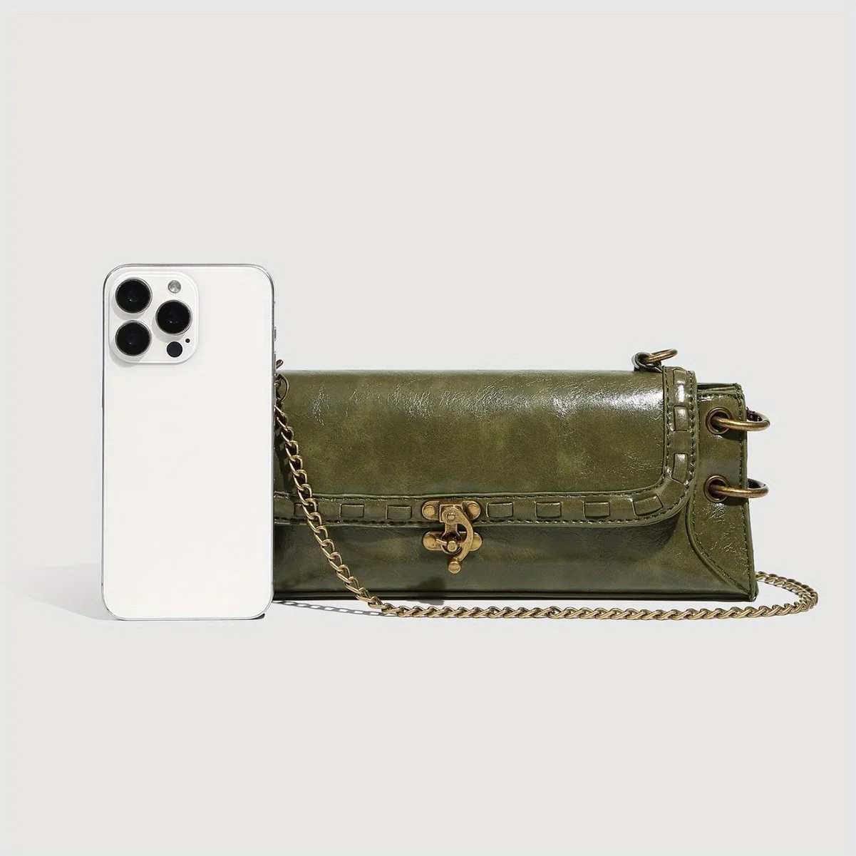 Fashionable Single Shoulder Buckle Antique Copper Crossbody Shoulder Bags Hand-held Armpit Bag Chain Strap Womens Baguette BagW250512