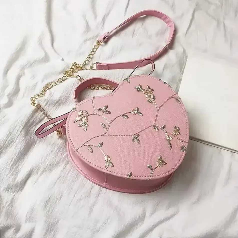 1 Pcs New Fashionable Womens Bag Shoulder Bag Womens Lace Peach Heart Creative Crossbody Bag HandbagsW250512