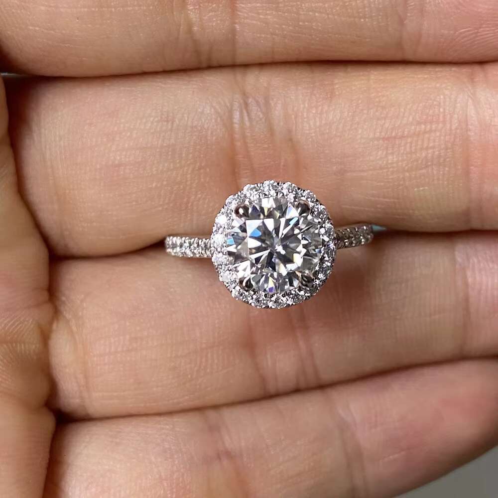 Custom Ring 2 Ct 18K White Gold Platinum Anniversary Ring Factory Supplying Moissanite Ring Gold with Price