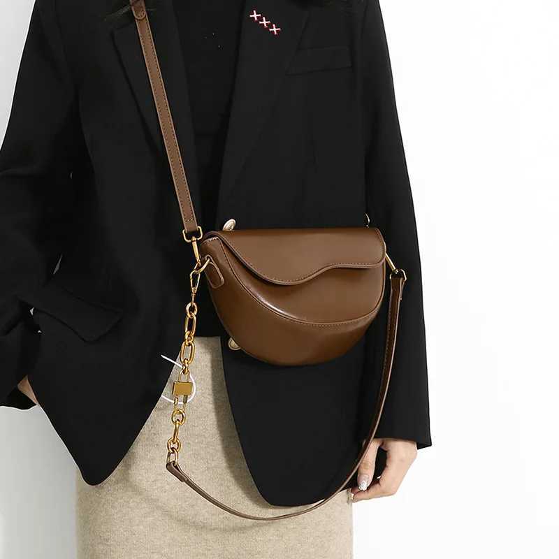 Women Vintage Saddle Bag Solid Color Flap Shoulder Bag Female Small Chain Underarm Bag Fashion PU Leather Commute Crossbody Bags Z250512