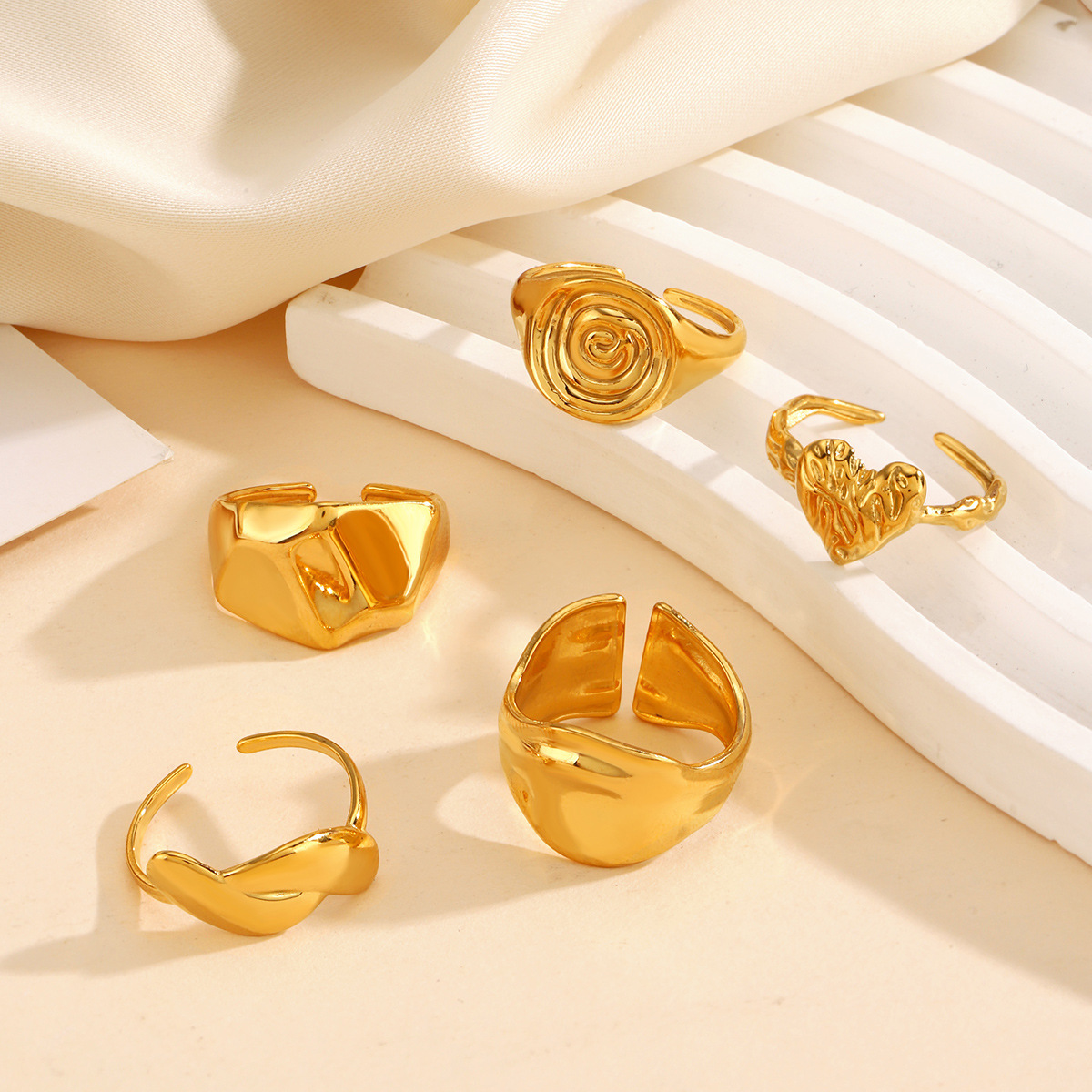 Fashionable and popular stainless steel exaggerated thick thread irregular with heart-shaped opening ring