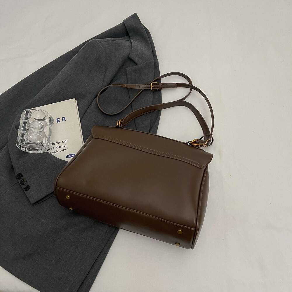 Pu Fabric Large-Capacity Retro Hand-Held Oblique Straddle Fashion Casual Shoulder Bag