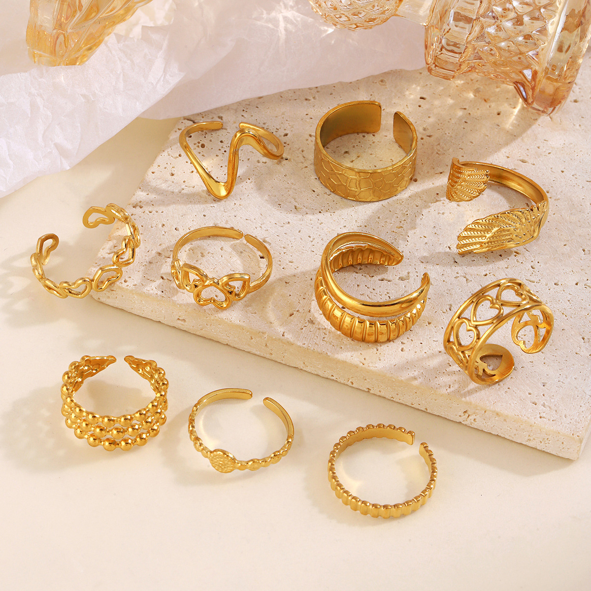 Fashionable stainless steel geometric heart opening with style niche design sense gold-plated line ring