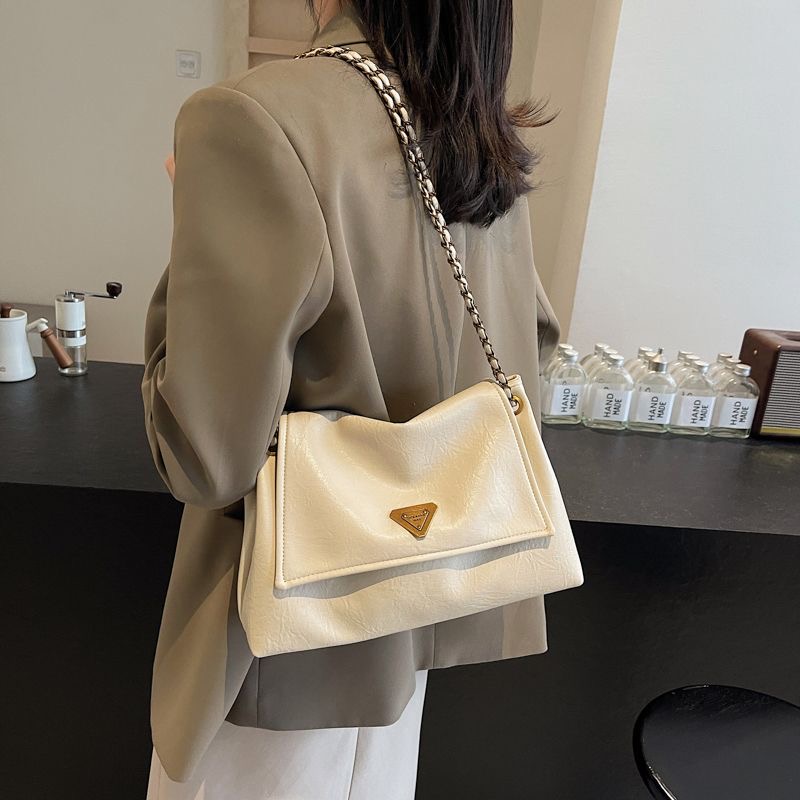 Free shipping 2025 new Trendy designer Chic Shoulder Bags For womans ladies flap fashion handbag chain square crossbody Underarm bag