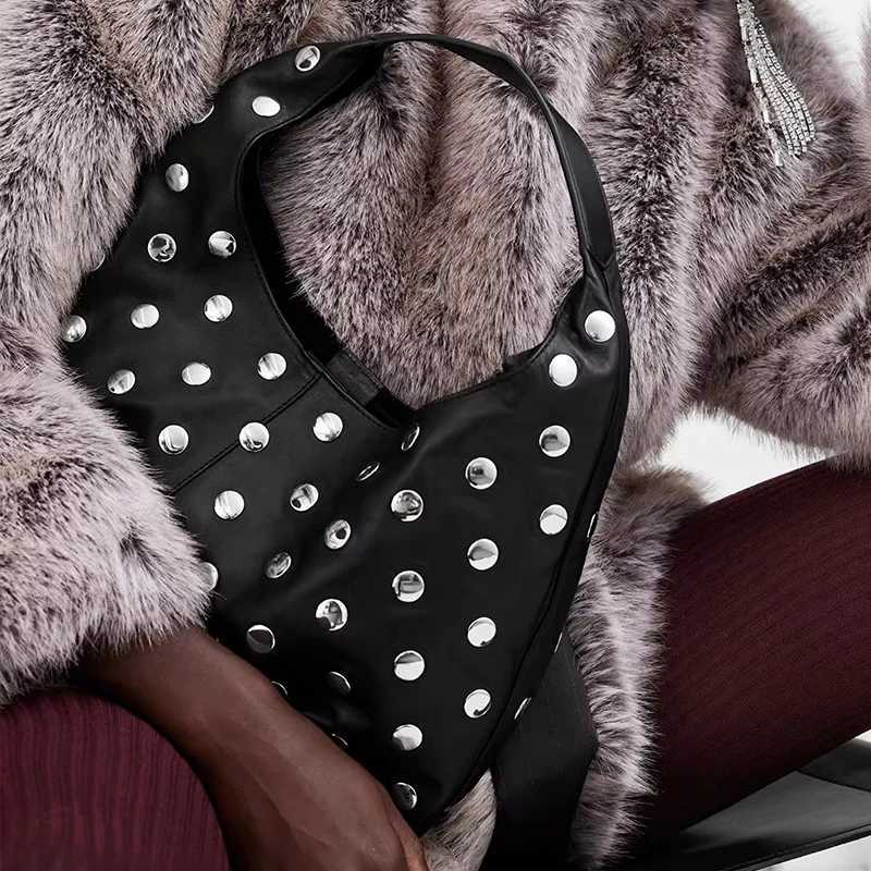 Brand Black Motorcycle Rivet Hobo Bag Fashion Versatile Shoulder Underarm Bag Retro Handbag Large Capacity Design Bucket BagW250512