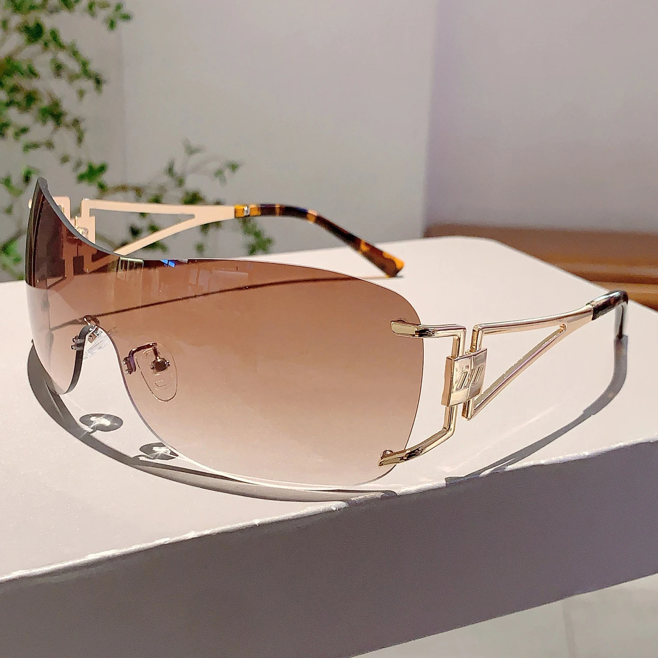 KAMMPT Y2K Black Trends Shades Origin Retro Metal Ladies Sunglasses High Quality Punk Decor Womens Sun Glasses for Beach 250512
