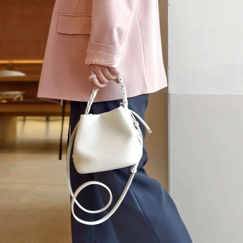 New Genuine Leather Bucket Spring Textured Commuting Versatile Shoulder Crossbody Elegant Handheld Bag