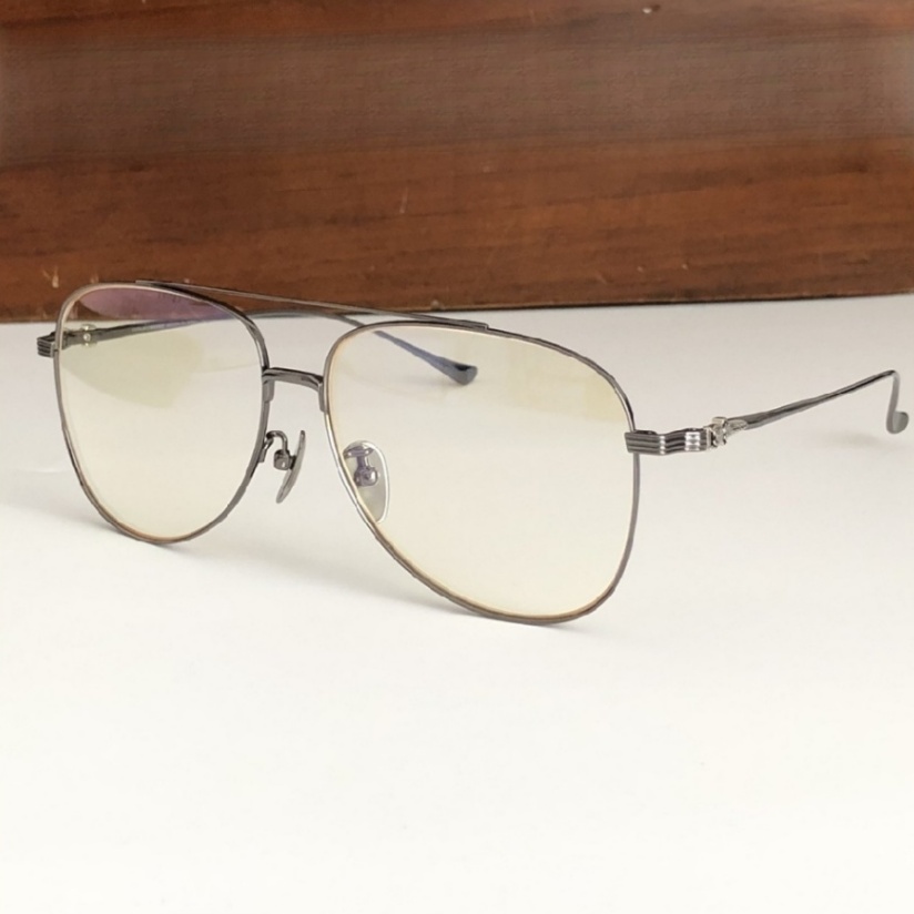 High Quality Men optical glasses Classic Luxury Designer Women eyeglass Titanium Punk Business Design Prescription Spectacle Frames with box 8115 SIZE