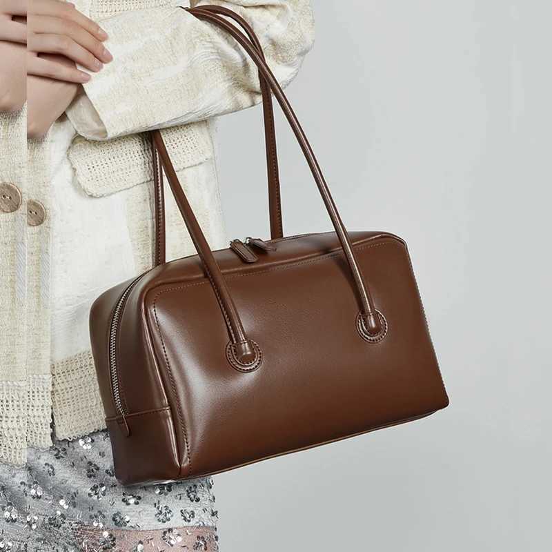Toptrends Cowhide Genuine Leather Underarm Shoulder Bags For Women New 2025 Luxury Designer Satchel Tote Bowling Ladies HandbagsW250512