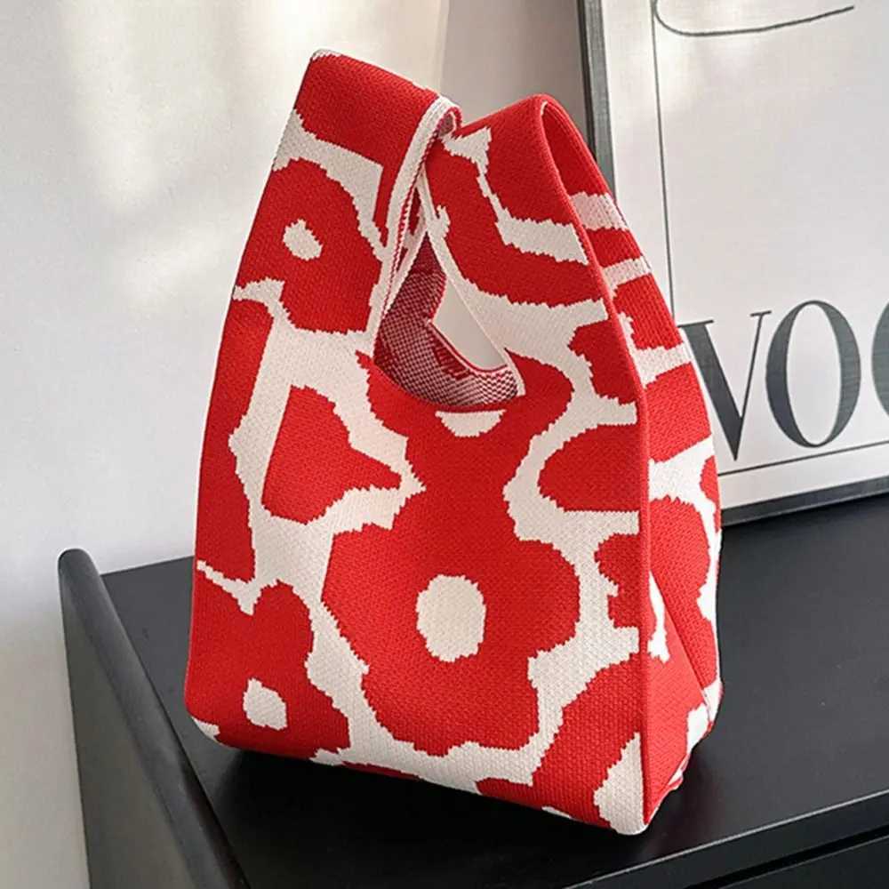 1Pc Knitted Wrist Bag Women Bag Casual Shoulder Bag Tote Bag Flower Print Female Reusable Shopping Bags Woven Handbag FashionW250512