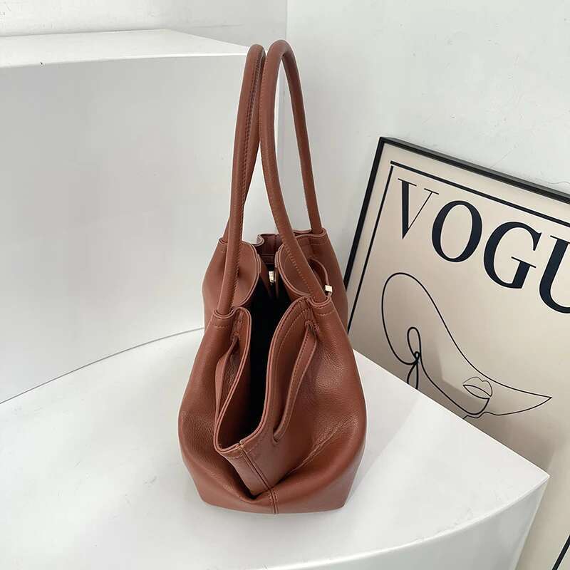Tote Bag Women With A High-End Feel, Unique Design, Large Capacity, Retro Style For Commuting And Carrying.